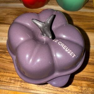 Le Creuset Plum Stoneware Pepper Cocotte